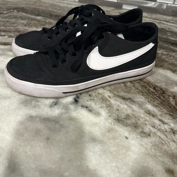 Nike Canvas - Picture 1 of 2